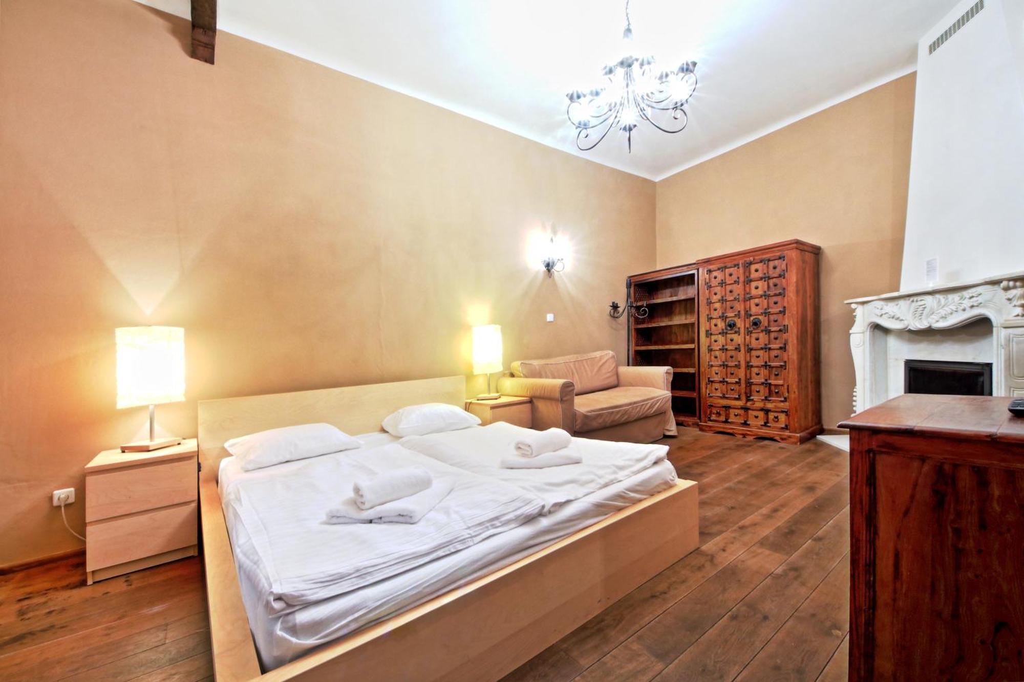 Rose Antique Apartment Praga Esterno foto